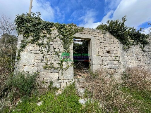 casa indipendente in vendita a Modica