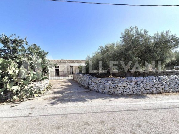 casa indipendente in vendita a Modica in zona Frigintini