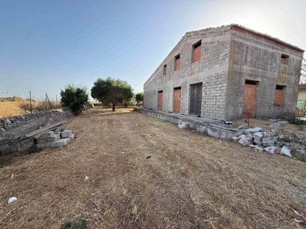 casa indipendente in vendita a Modica