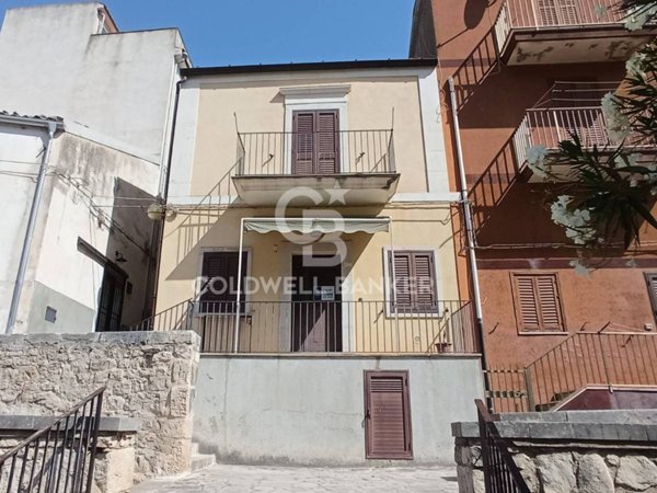 casa indipendente in vendita a Modica in zona Modica Bassa