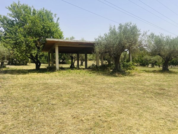 locale commerciale in vendita a Modica in zona Frigintini