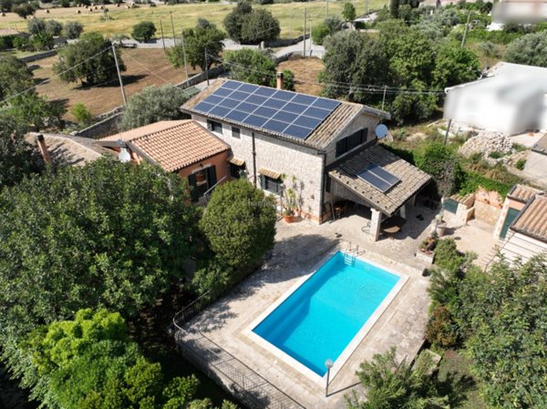 casa indipendente in vendita a Modica
