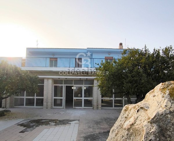 casa indipendente in vendita a Modica in zona Maganuco