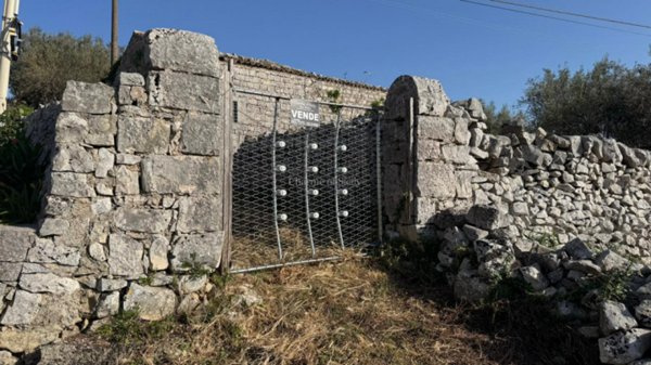 casa indipendente in vendita a Modica