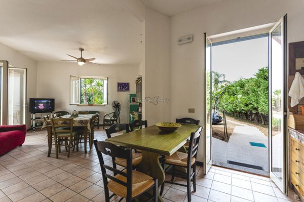casa indipendente in vendita a Modica in zona Marina di Modica