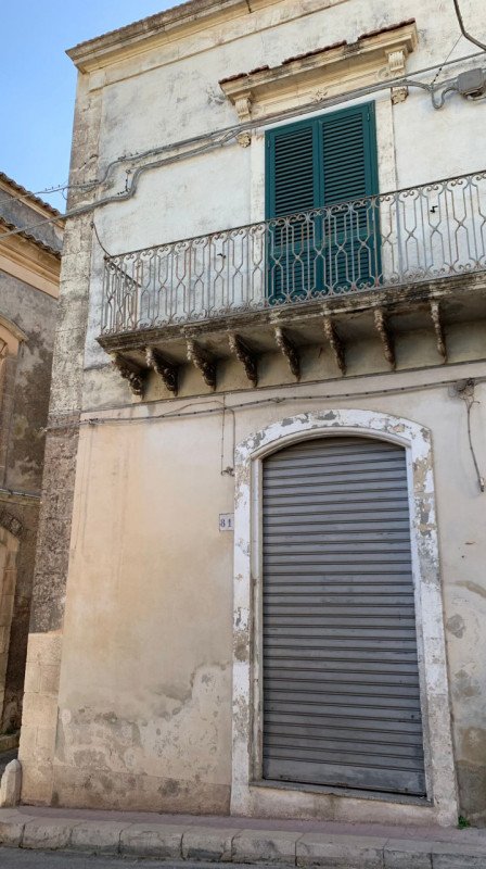 casa indipendente in vendita a Modica in zona Modica Alta