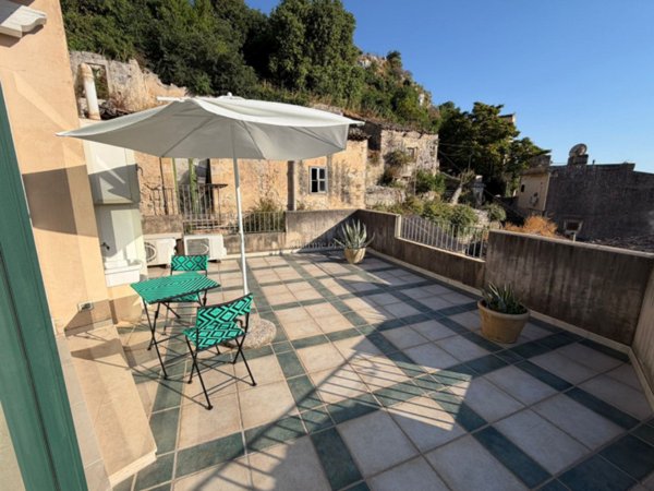 casa indipendente in vendita a Modica in zona Modica Bassa