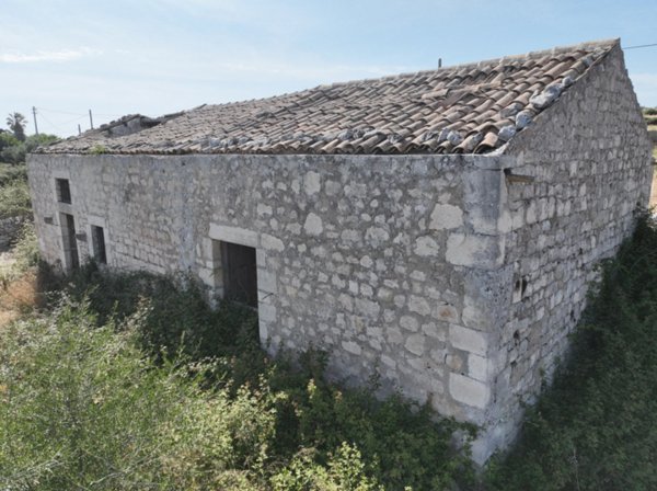 casa indipendente in vendita a Modica