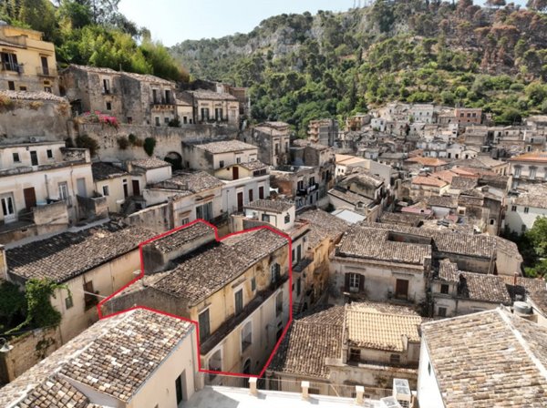casa indipendente in vendita a Modica in zona Modica Bassa
