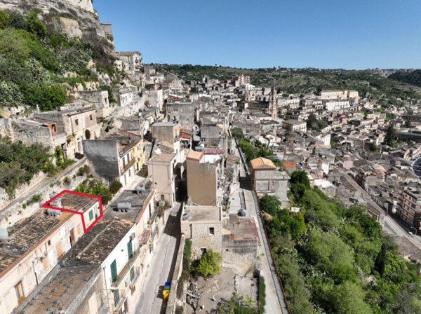 casa indipendente in vendita a Modica in zona Modica Alta