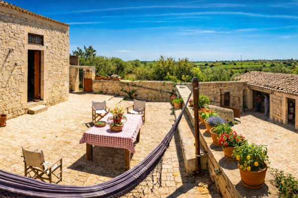 casa indipendente in vendita a Modica