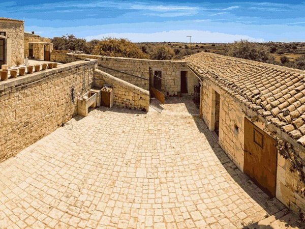 casa indipendente in vendita a Modica