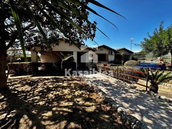 casa indipendente in vendita a Modica in zona Sacro Cuore
