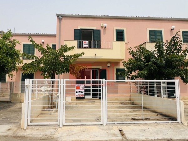 casa indipendente in vendita a Modica in zona Marina di Modica
