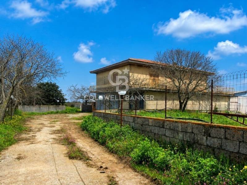 casa indipendente in vendita a Modica