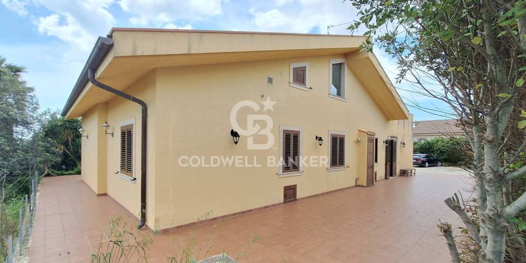 casa indipendente in vendita a Modica