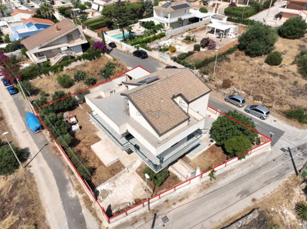 casa indipendente in vendita a Modica in zona Maganuco