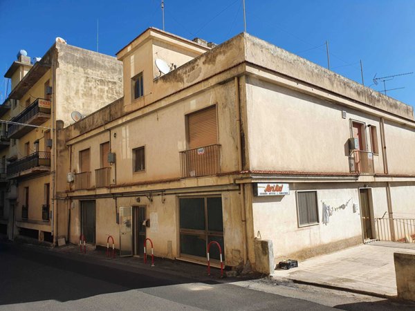 appartamento in vendita a Modica in zona Modica Alta