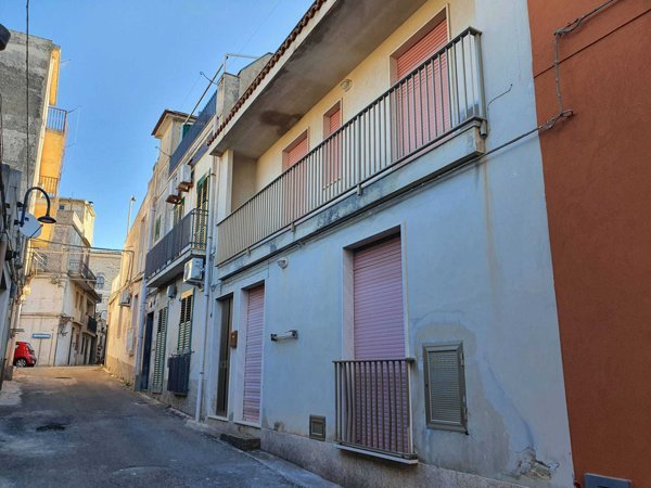 casa indipendente in vendita a Modica in zona Modica Alta
