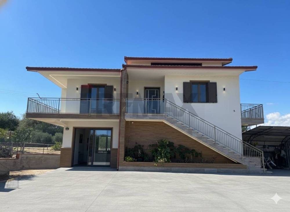 casa indipendente in vendita a Modica