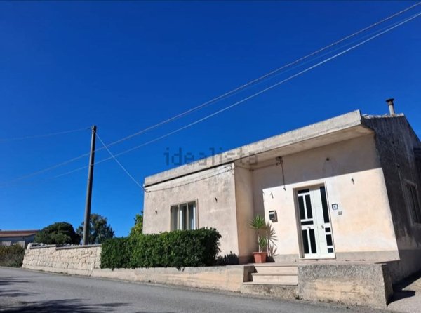 casa indipendente in vendita a Modica in zona Frigintini