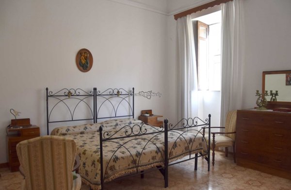 casa indipendente in vendita a Modica in zona Modica Bassa