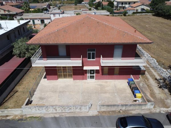 intera palazzina in vendita a Modica in zona Sacro Cuore
