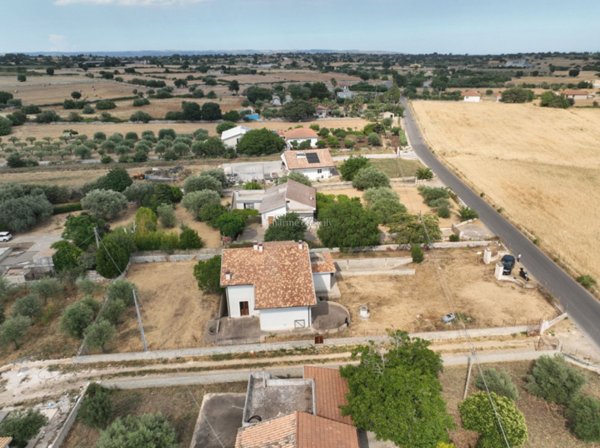 casa indipendente in vendita a Modica