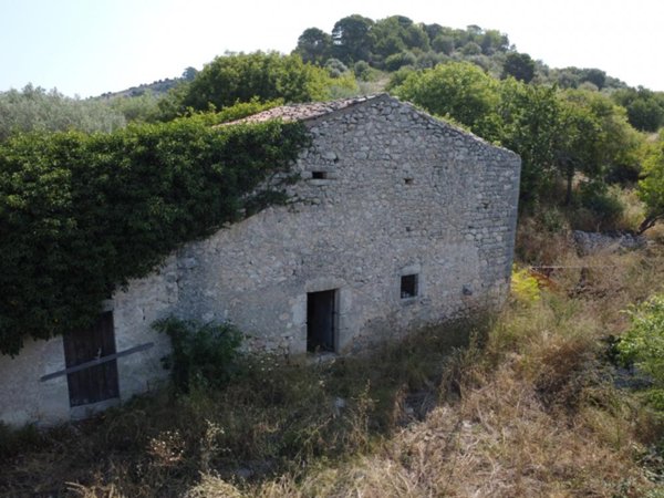 intera palazzina in vendita a Modica