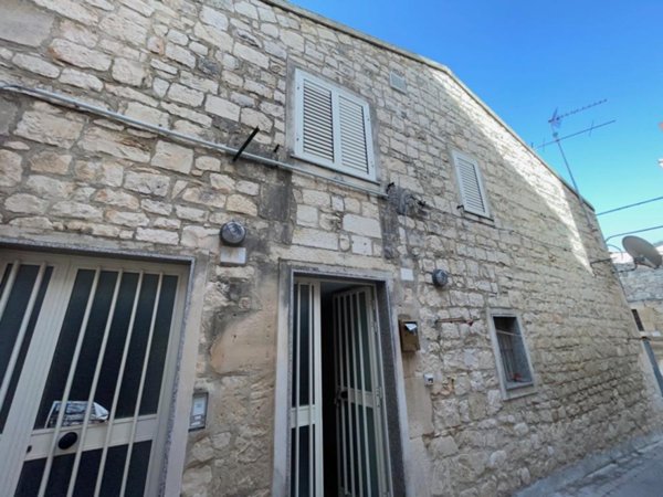intera palazzina in vendita a Modica in zona Modica Alta