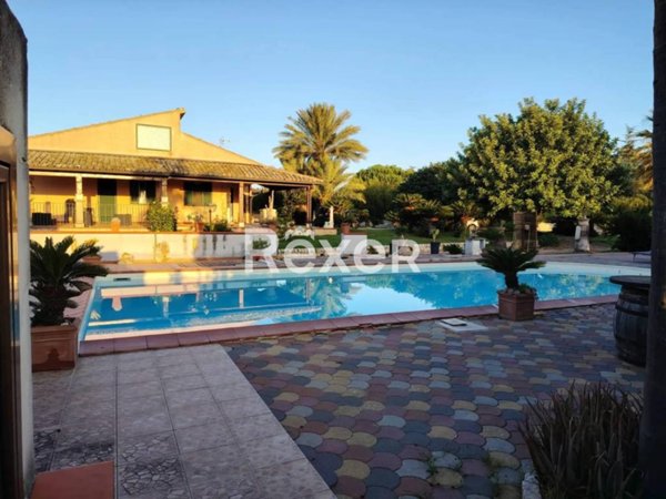 casa indipendente in vendita a Modica in zona Sacro Cuore