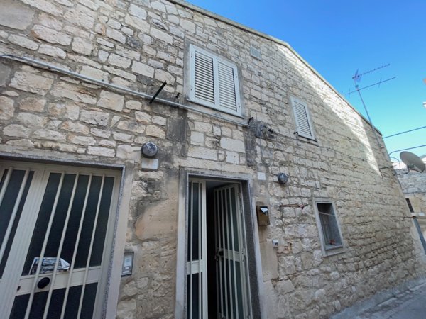 casa indipendente in vendita a Modica in zona Modica Alta