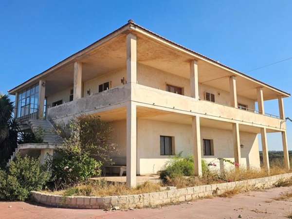 casa indipendente in vendita a Modica