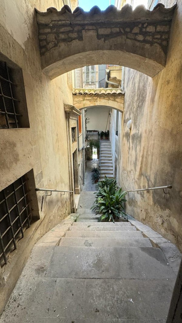 casa indipendente in vendita a Modica in zona Modica Bassa