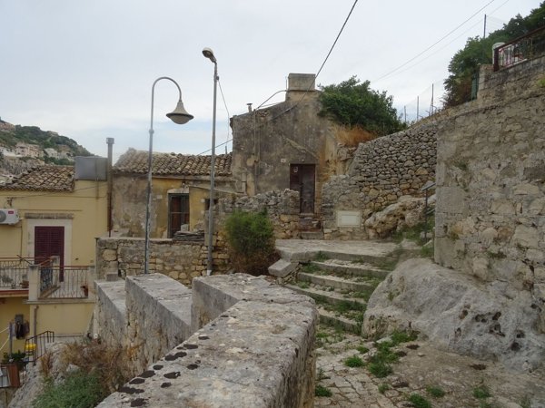 casa indipendente in vendita a Modica in zona Modica Bassa