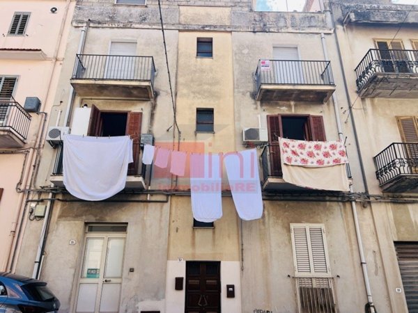 casa indipendente in vendita a Modica in zona Modica Alta