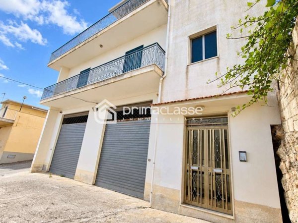 casa indipendente in vendita a Modica in zona Modica Alta