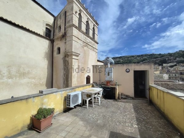 casa indipendente in vendita a Modica in zona Modica Bassa