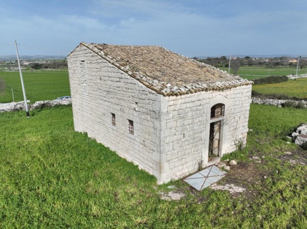 casa indipendente in vendita a Modica