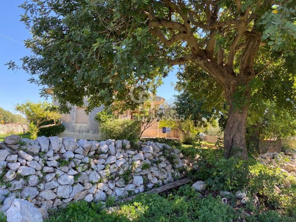 casa indipendente in vendita a Modica