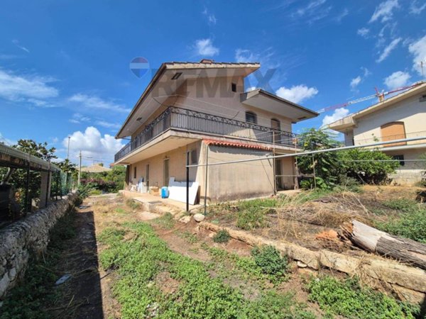 casa indipendente in vendita a Modica in zona Sacro Cuore