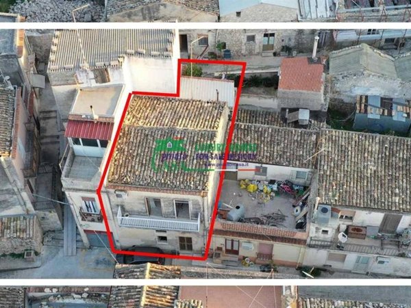 casa indipendente in vendita a Modica in zona Modica Bassa