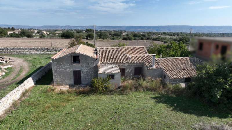 casa indipendente in vendita a Modica in zona Frigintini