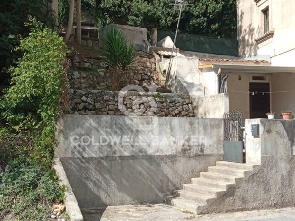 casa indipendente in vendita a Modica in zona Modica Bassa