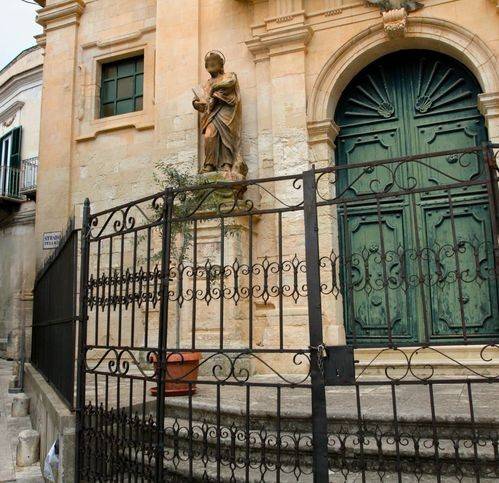 casa indipendente in vendita a Modica in zona Modica Bassa