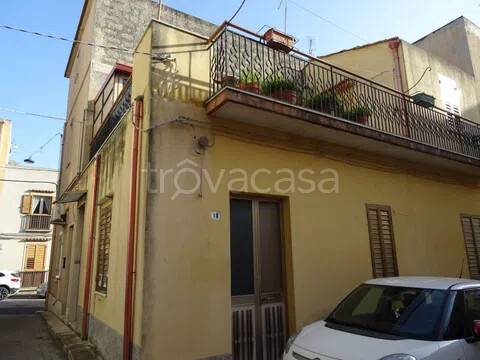 casa indipendente in vendita a Modica in zona Modica Alta