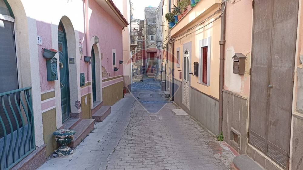 casa indipendente in vendita a Monterosso Almo