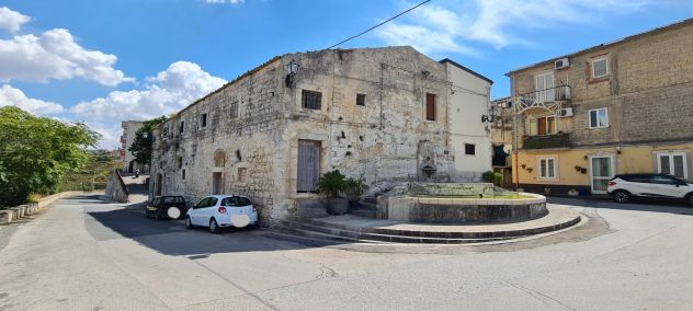 casa indipendente in vendita a Monterosso Almo