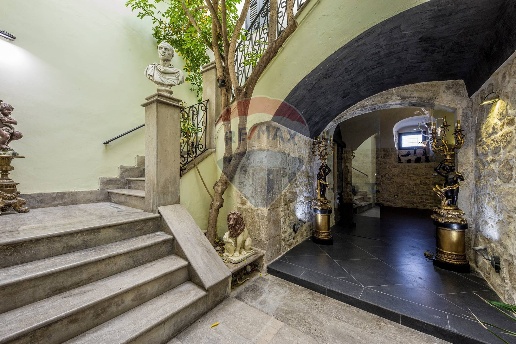 casa indipendente in vendita a Monterosso Almo