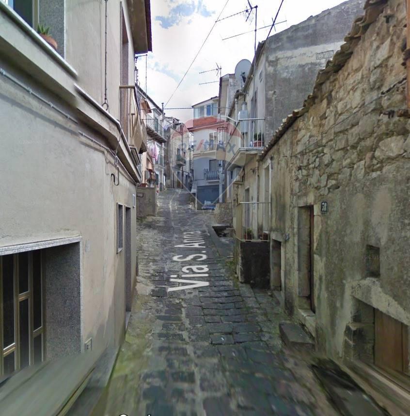 casa indipendente in vendita a Monterosso Almo